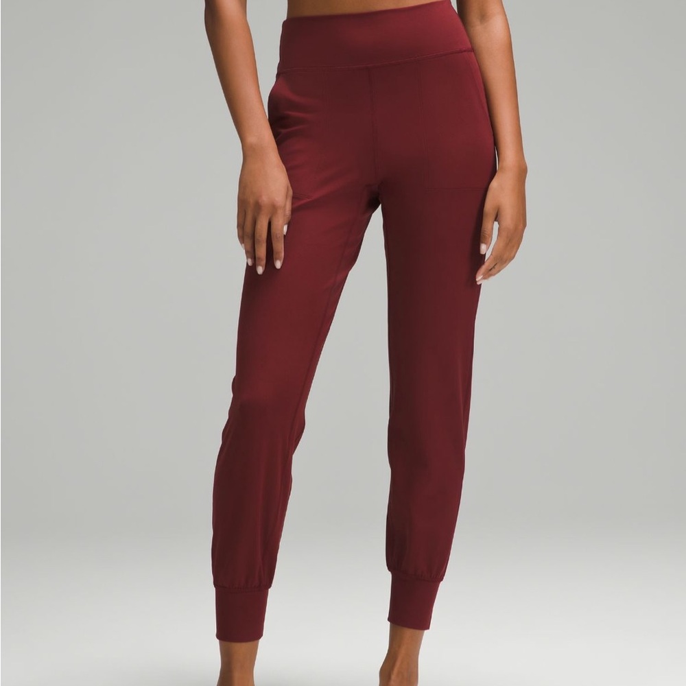 Size 4 lululemon joggers